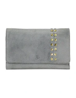 Prairie PWM302 Rivet Flap Over Wallet