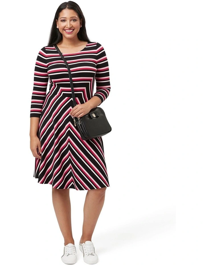 Review Bow Cross Body Bag 8 Review Bow Cross Body Bag - Image 6