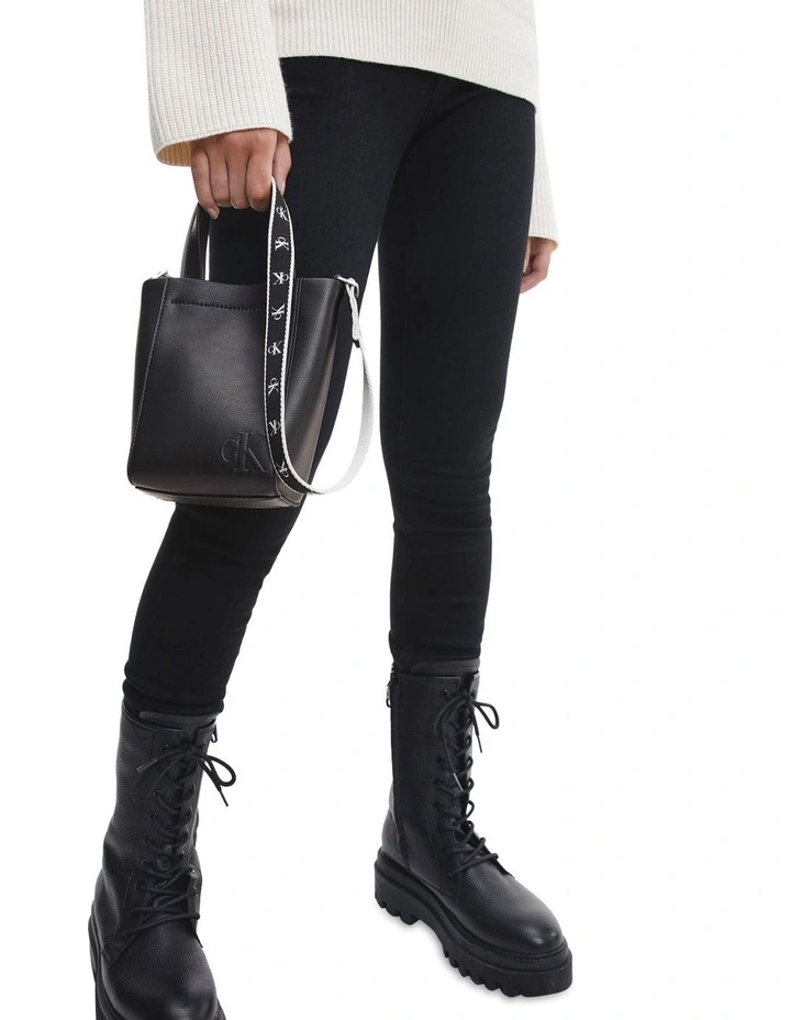 Calvin Klein Jeans Ultralight Faux Leather Tote Bag In Black 6 Calvin Klein Jeans Ultralight Faux Leather Tote Bag In Black - Image 4