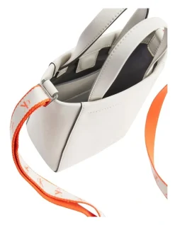 Calvin Klein Jeans Faux Leather Ultralight Tote Bag In White 8 Calvin Klein Jeans Faux Leather Ultralight Tote Bag In White -Mocha shop 926888500 3 720x928