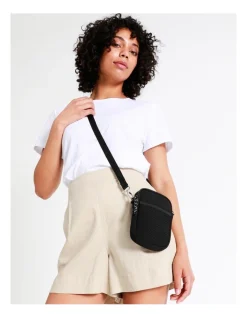 Piper Sorrento Sling Crossbody Bag In Black -Mocha shop 941057650 2 720x928