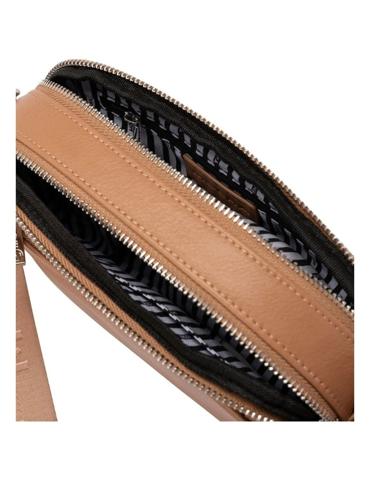 Mocha Laural Crossbody Bag In Tan/Silver 5 Mocha Laural Crossbody Bag In Tan/Silver - Image 3