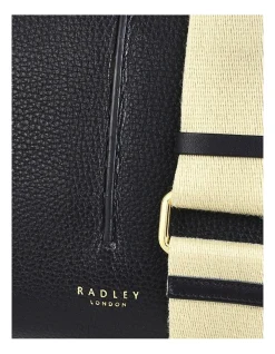 Radley Hillgate Place Zip-Top Crossboday Bag In Black 9 Radley Hillgate Place Zip-Top Crossboday Bag In Black -Mocha shop 962582590 4 720x928