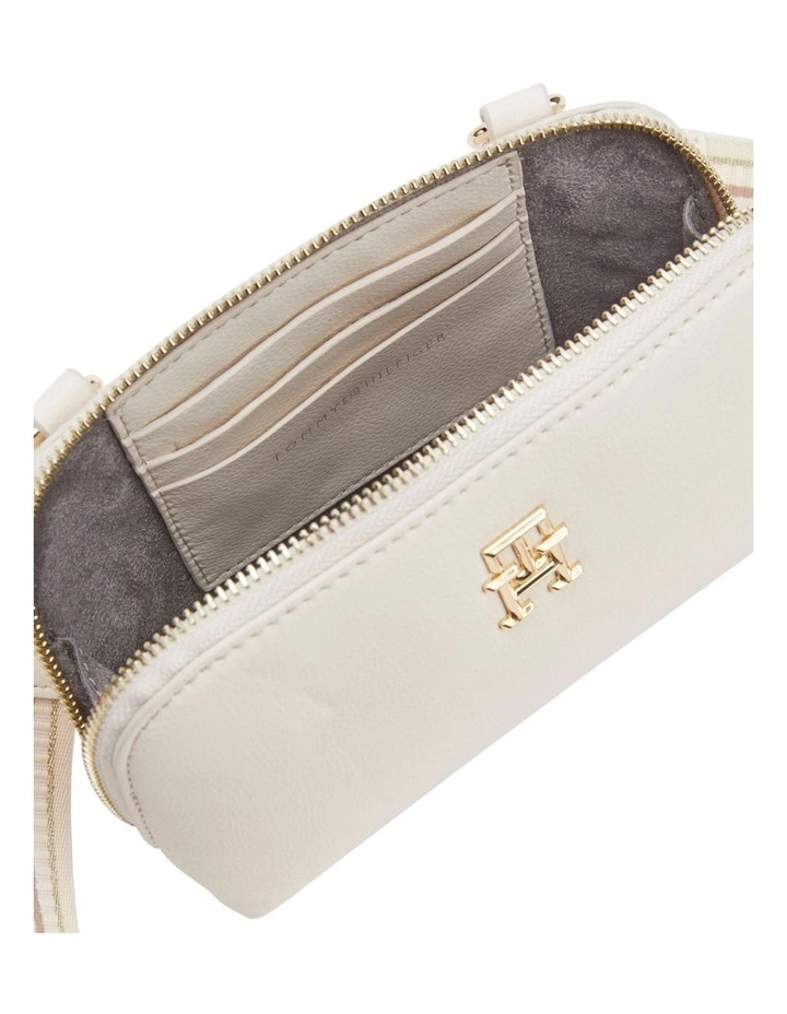 Tommy Hilfiger Tommy Life Feather Crossbody Bag In White 7 Tommy Hilfiger Tommy Life Feather Crossbody Bag In White - Image 5