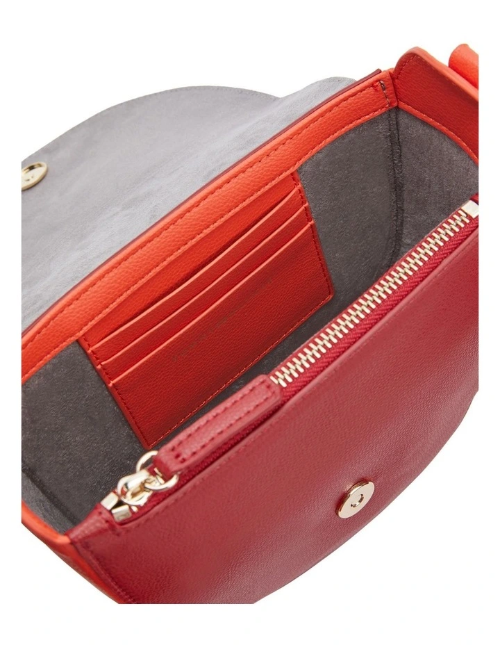 Tommy Hilfiger Tommy Life Regatta Saddle Crossbody In Red 5 Tommy Hilfiger Tommy Life Regatta Saddle Crossbody In Red - Image 3