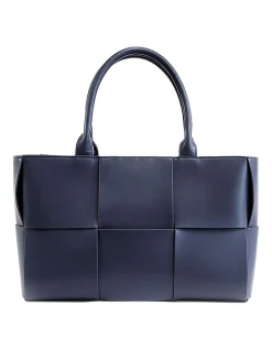 Belle & Bloom Long Way Home Woven Tote In Navy 12 Belle & Bloom Long Way Home Woven Tote In Navy -Mocha shop 978403870 993736180 4 720x928