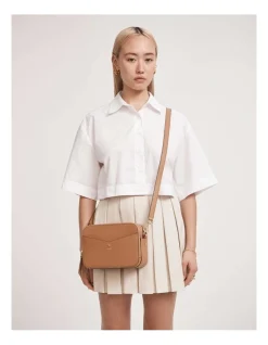 Mimco D-vine Camera Crossbody Bag In Caramel 10 Mimco D-vine Camera Crossbody Bag In Caramel -Mocha shop 982442890 2 720x928